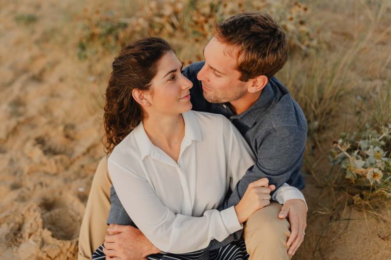 seance-photo-couple-photographe-biarritz-leo-guthertz-plage